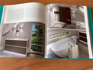Seite aus dem Buch »High on … Bathroom Design« mit Baddesign von Lutherbad